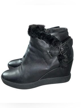AQUATALIA Black Leather Wedge Boots Faux Fur Trim Zip Up US 8